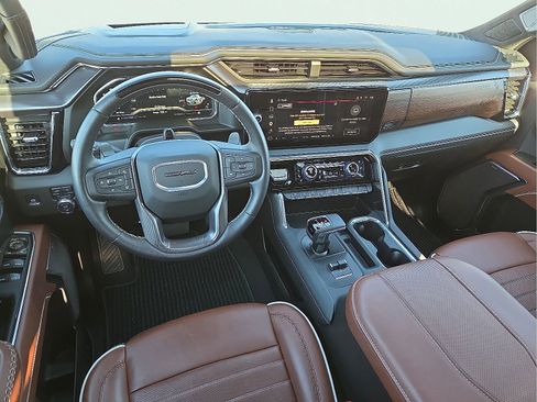 Used 2025 GMC Sierra 1500 Denali Ultimate image 10