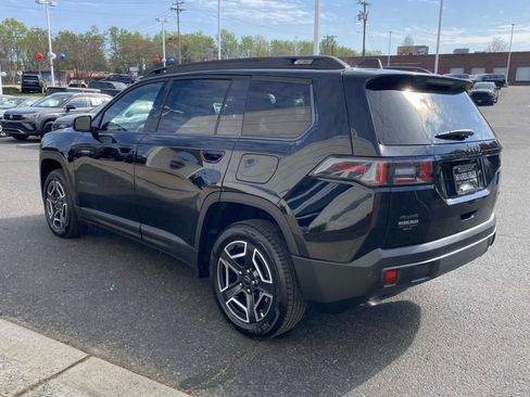 New 2026 Jeep Cherokee Laredo image 5