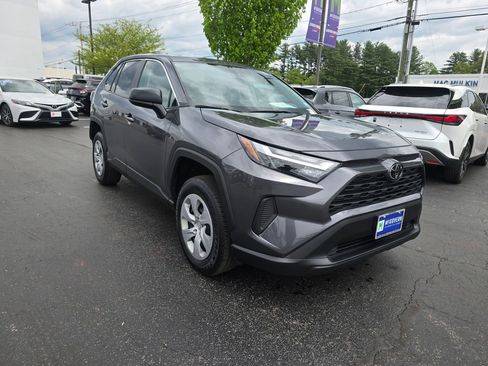 Used 2024 Toyota RAV4 LE AWD/4WD image 10