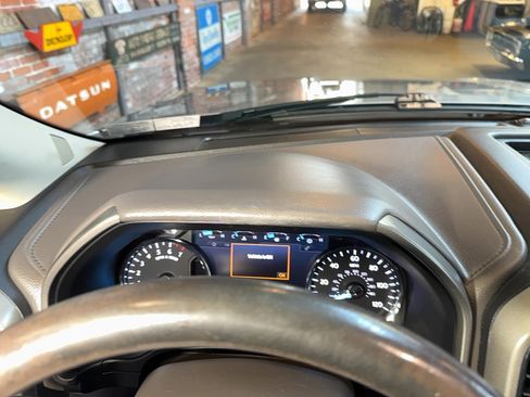Used 2020 Ford Expedition XLT w/ Equipment Group 202A AWD/4WD image 40
