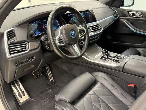 Used 2023 BMW X5 xDrive45e w/ M Sport Package image 4