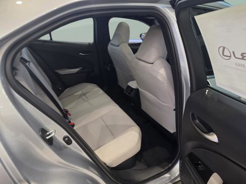 New 2026 Lexus UX 300h FWD image 20