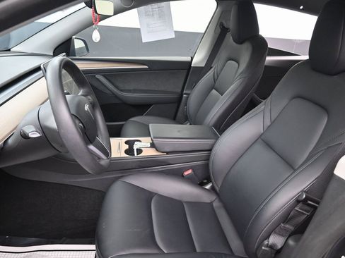 Used 2023 Tesla Model Y Long Range image 27