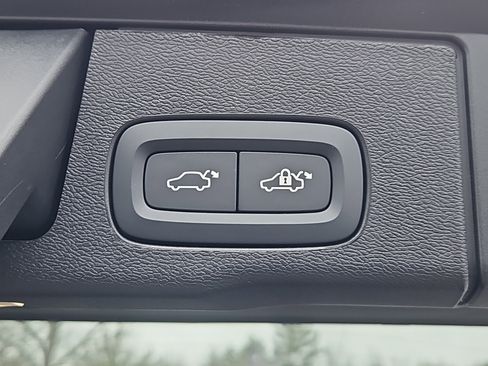 New 2026 Volvo XC60 B5 Plus w/ Protection Package Premier image 13