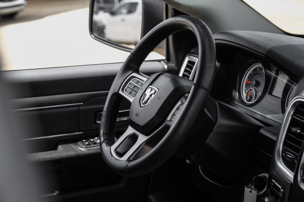 Used 2022 RAM 1500 Classic SLT RWD image 11