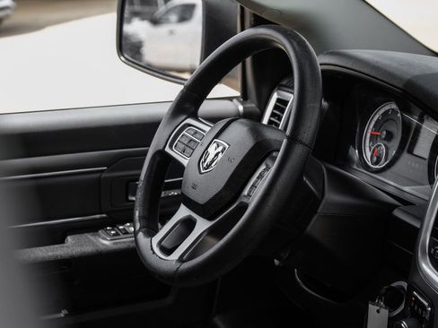 Used 2022 RAM 1500 Classic SLT RWD image 11