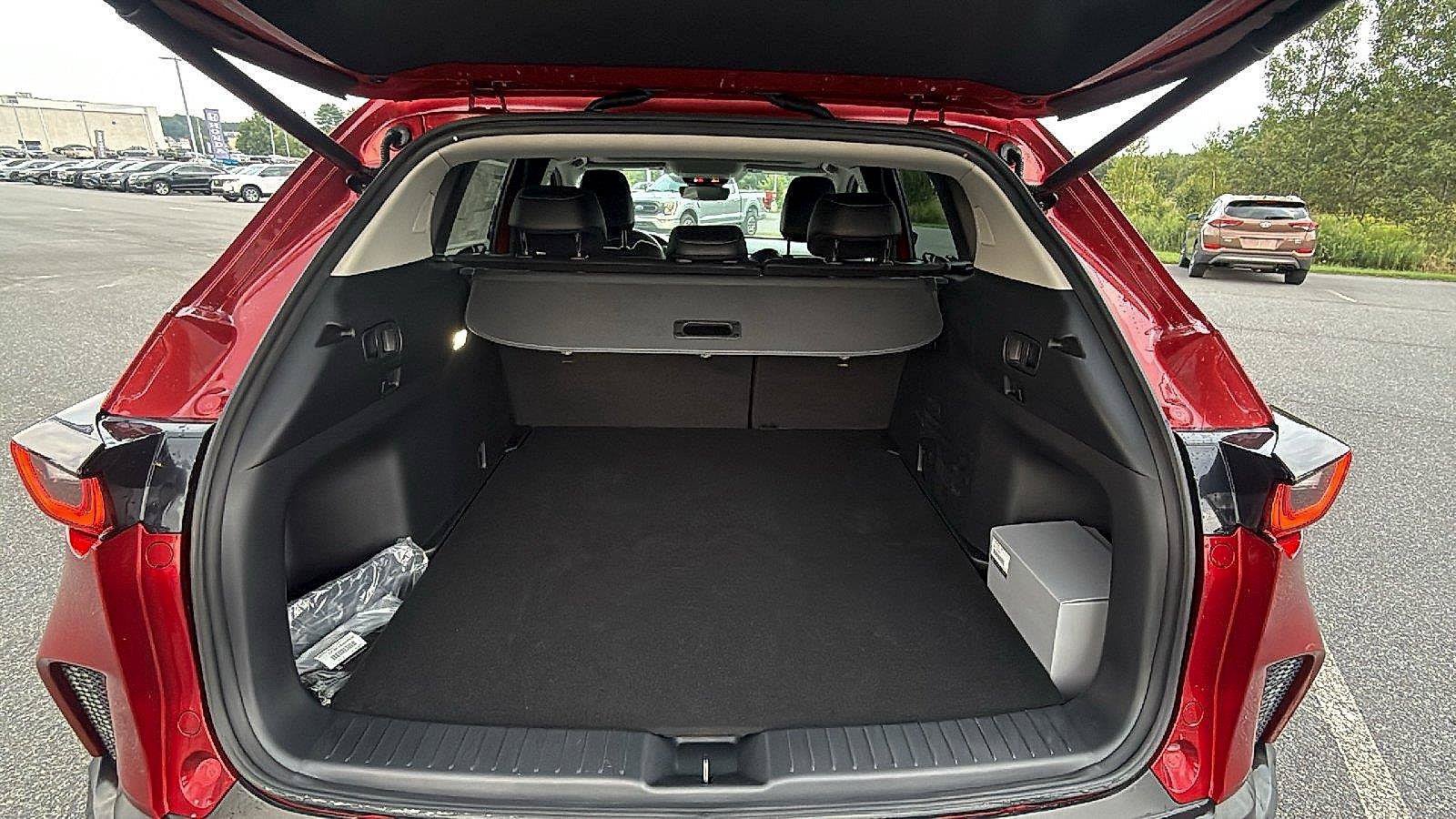 Certified 2025 MAZDA CX-50 AWD 2.5 S w/ Cargo Package image 19