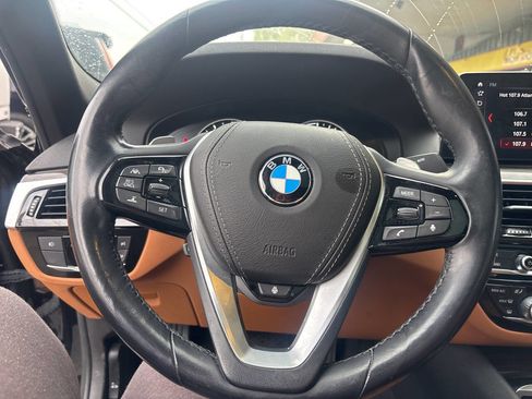 Used 2018 BMW 530e xDrive 530e xDrive iPerformance AWD 4 image 11