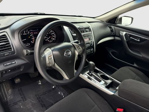 Used 2013 Nissan Altima 2.5 S FWD image 18