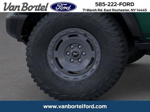 Used 2025 Ford Bronco Badlands image 61