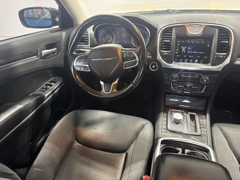 Used 2020 Chrysler 300 Touring w/ Sport Appearance Package RWD image 19