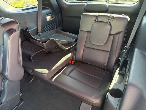 Used 2025 Ford Explorer Platinum w/ Ultimate Package image 12