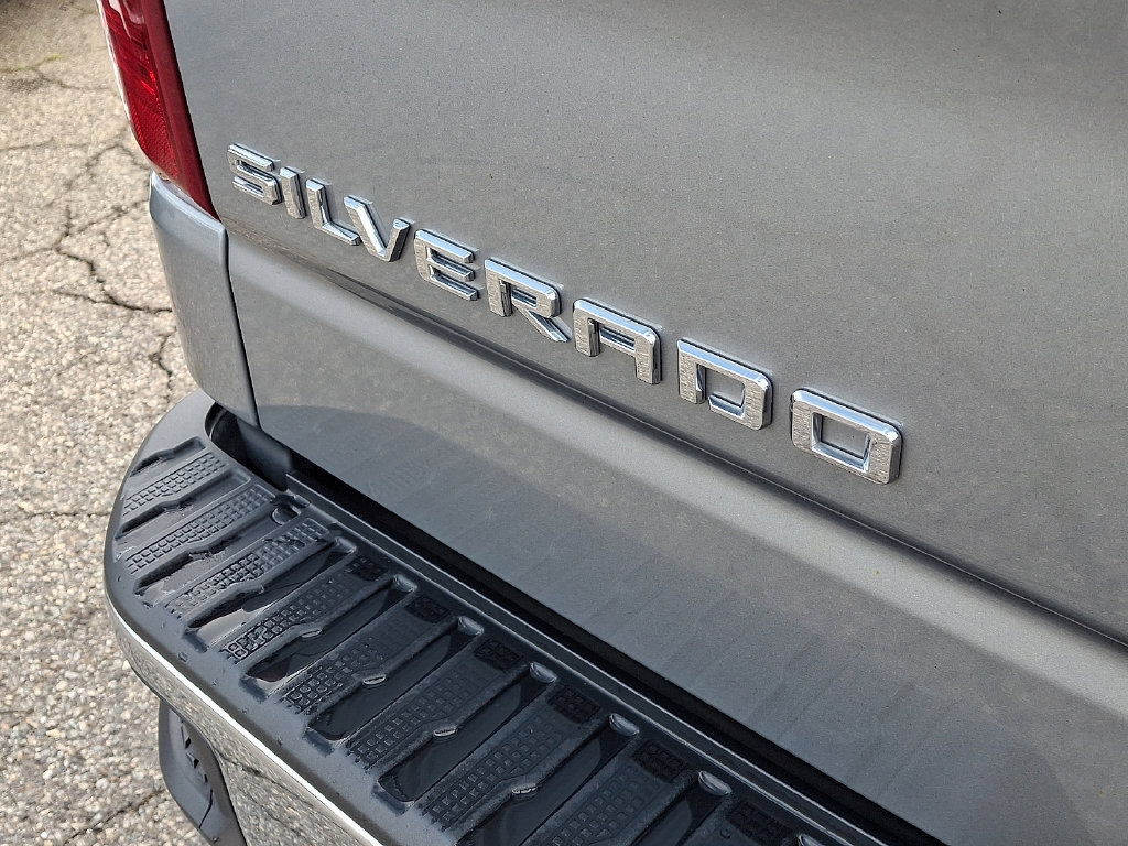 Used 2023 Chevrolet Silverado 1500 LT AWD/4WD image 34