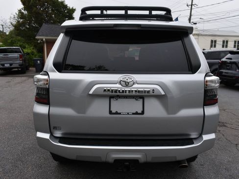 Used 2021 Toyota 4Runner SR5 Premium w/ Moonroof Package AWD/4WD image 6