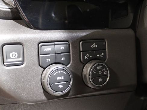 Certified 2025 Chevrolet Silverado 1500 LT Trail Boss w/ Convenience Package II image 28