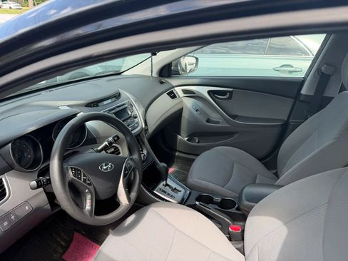 Used 2013 Hyundai Elantra GLS w/ Preferred Pkg FWD image 2