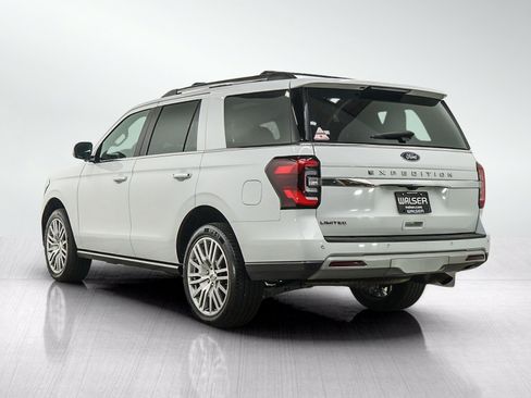 Used 2024 Ford Expedition Limited AWD/4WD image 3