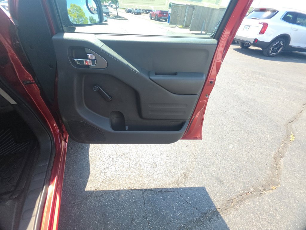 Used 2017 Nissan Frontier S RWD image 28