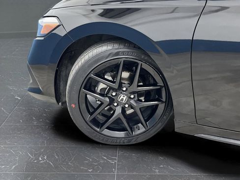 Used 2023 Honda Civic Sport image 31