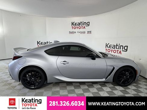 New 2026 Toyota GR86 Premium RWD image 4