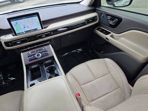 Used 2020 Lincoln Aviator Grand Touring w/ Equipment Group 301A AWD/4WD image 41