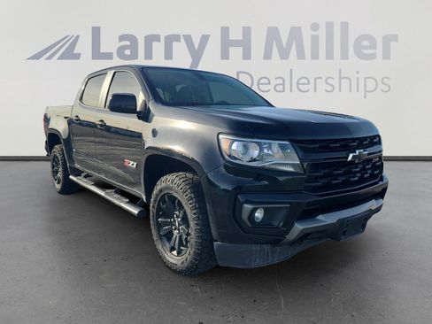 Used 2022 Chevrolet Colorado Z71 w/ Z71 Midnight Edition image 7