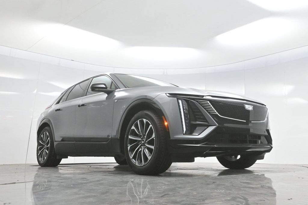 Used 2024 Cadillac Lyriq Sport RWD image 58