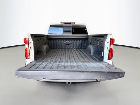 Used 2021 Chevrolet Silverado 1500 LT Trail Boss w/ Convenience Package II AWD/4WD image 25