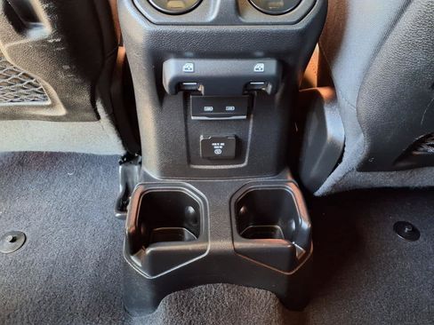 Used 2021 Jeep Wrangler Unlimited Rubicon AWD/4WD image 13