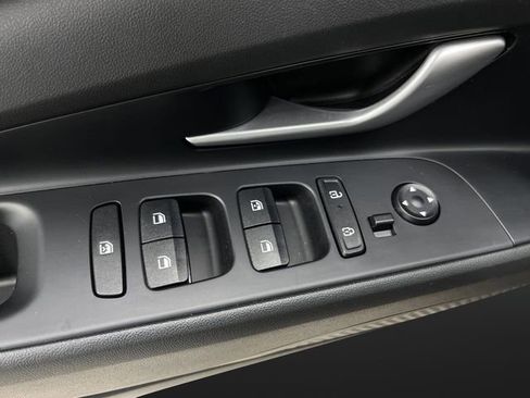 Used 2024 Hyundai Elantra SEL w/ Convenience Package image 28