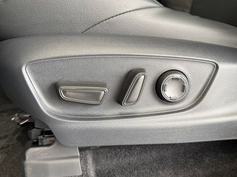 New 2026 Toyota Tacoma TRD Off-Road AWD/4WD image 18