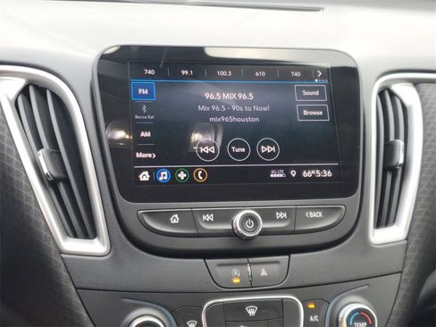 Used 2020 Chevrolet Malibu RS image 22