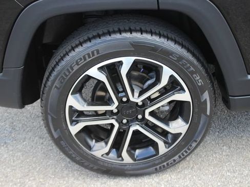Used 2022 Jeep Compass Limited AWD/4WD image 35
