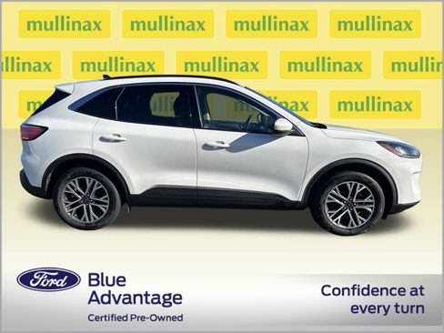 Used 2020 Ford Escape SEL image 2