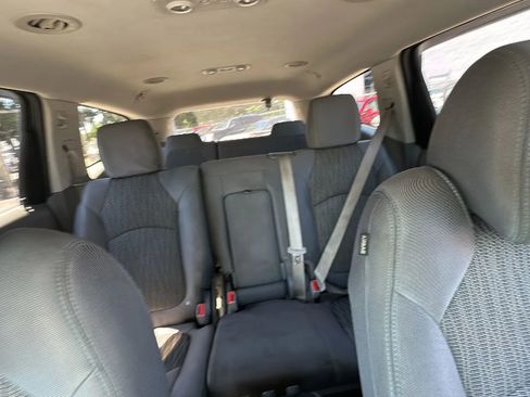Used 2015 Chevrolet Traverse LS AWD/4WD image 9