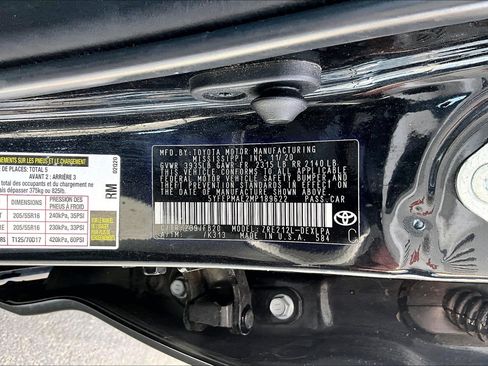 Used 2021 Toyota Corolla LE image 22