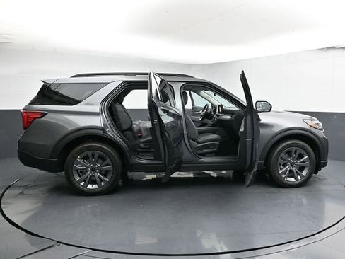 New 2026 Ford Explorer Active w/ Active Comfort Package image 34