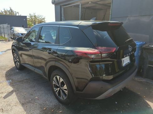 Certified 2023 Nissan Rogue SV image 3