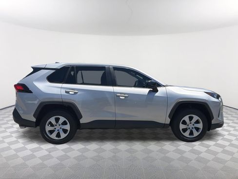 Certified 2022 Toyota RAV4 LE FWD image 18