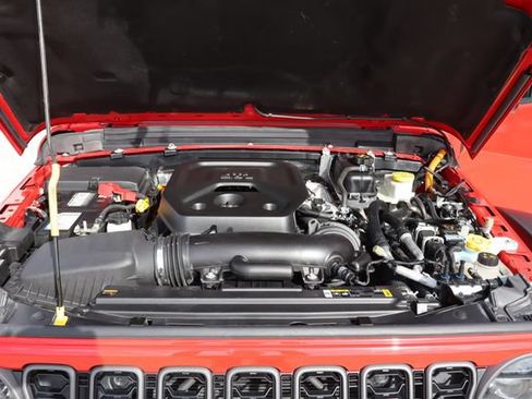 Used 2024 Jeep Wrangler Unlimited Rubicon 4xe AWD/4WD image 19
