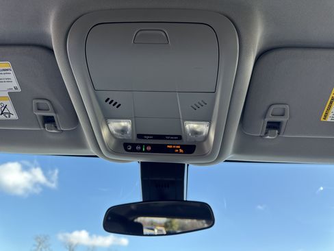 Used 2024 Chevrolet Equinox LT image 21