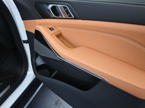 New 2026 BMW X5 sDrive40i RWD image 23