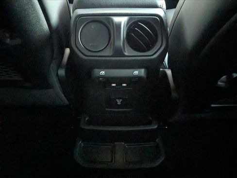 New 2026 Jeep Wrangler Unlimited Rubicon AWD/4WD image 18