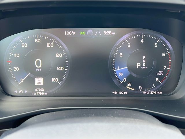 Used 2020 Volvo XC40 T5 Momentum AWD/4WD image 11