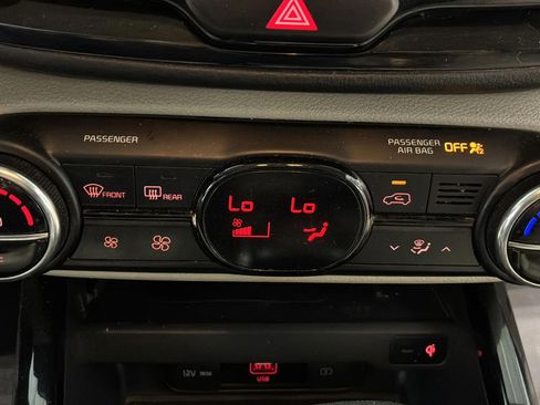 Used 2020 Kia Soul EX FWD image 13
