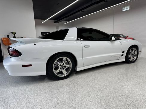 Used 1998 Pontiac Firebird Formula RWD image 16