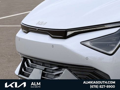 New 2026 Kia EV6 Wind RWD image 12