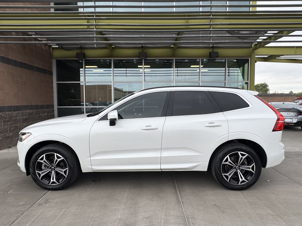 Used 2022 Volvo XC60 B5 Momentum w/ Climate Package AWD/4WD image 7