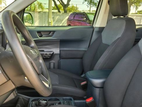 Used 2024 Ford Maverick XL image 19
