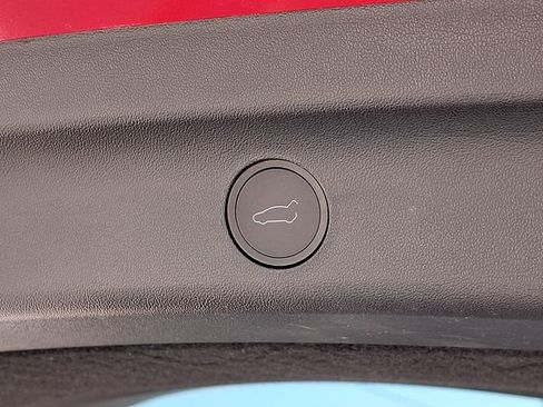 Used 2023 Tesla Model Y Long Range image 32